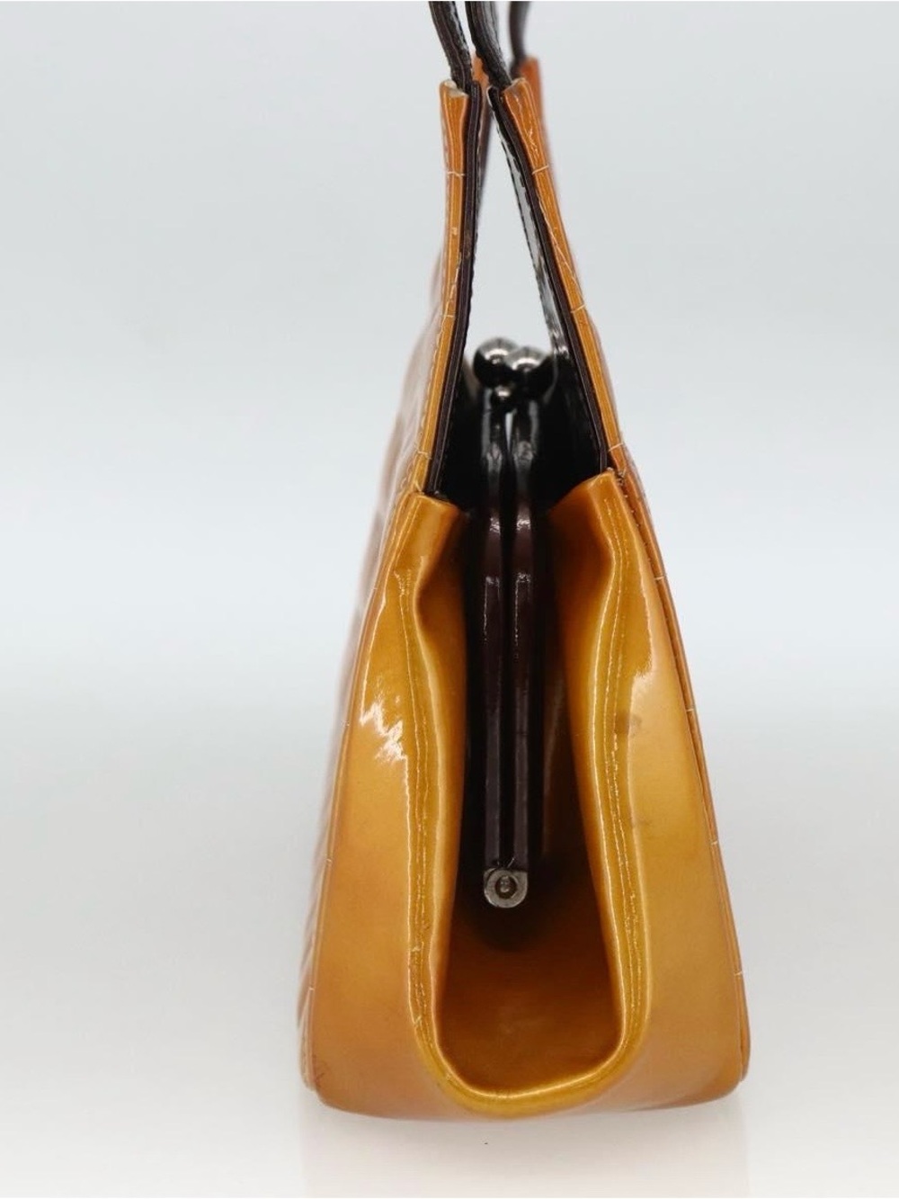 CHANEL Chocolate Bar Patent Shoulder Bag Honey Yellow - Picture 11 of 15